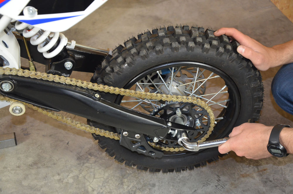 serrage roue pit bike